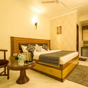 *** Hotel The C Park Karol Bagh Homely Atmosphere India