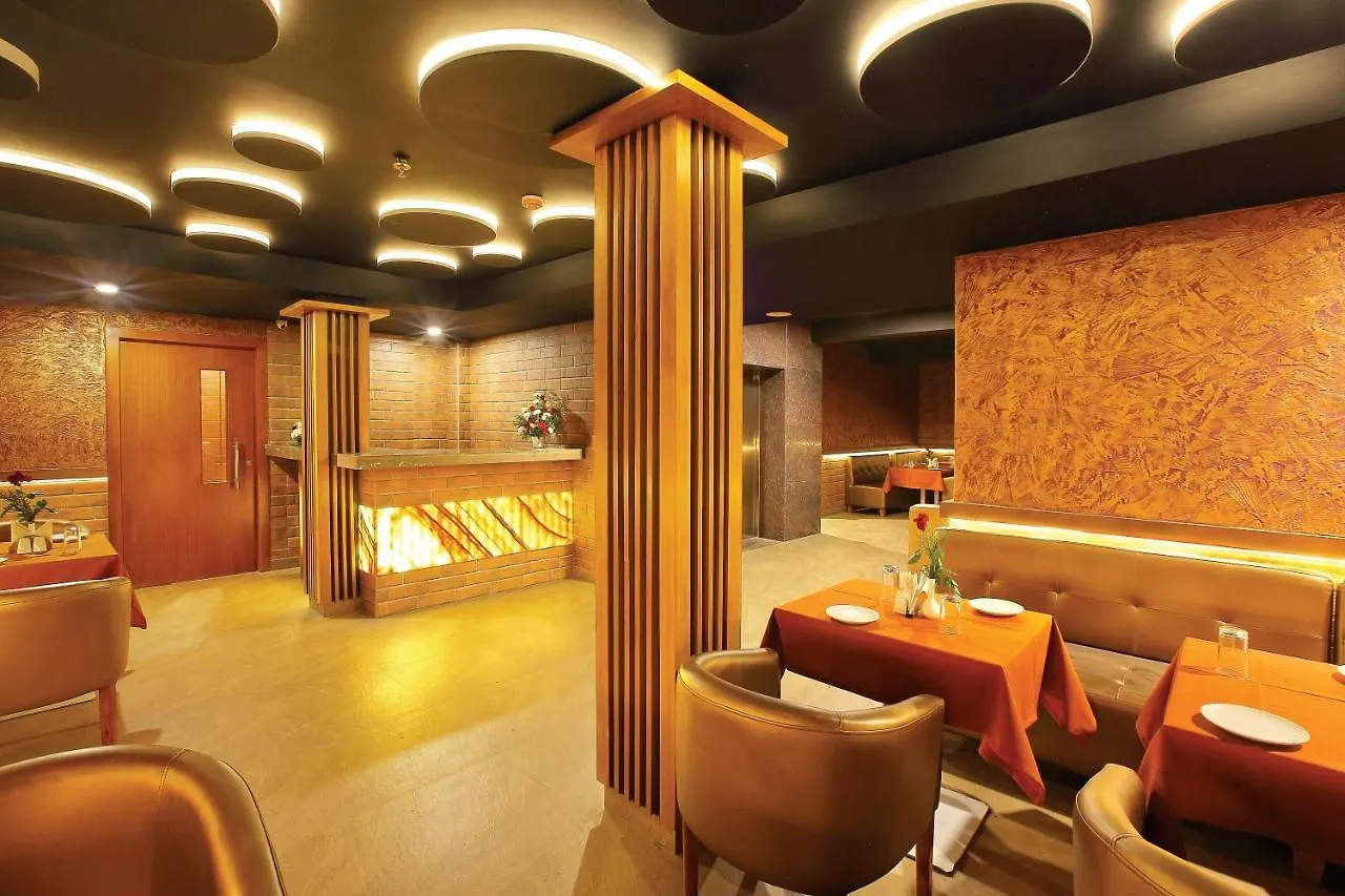 Hotel Amala Pathanamthitta 3*,  India